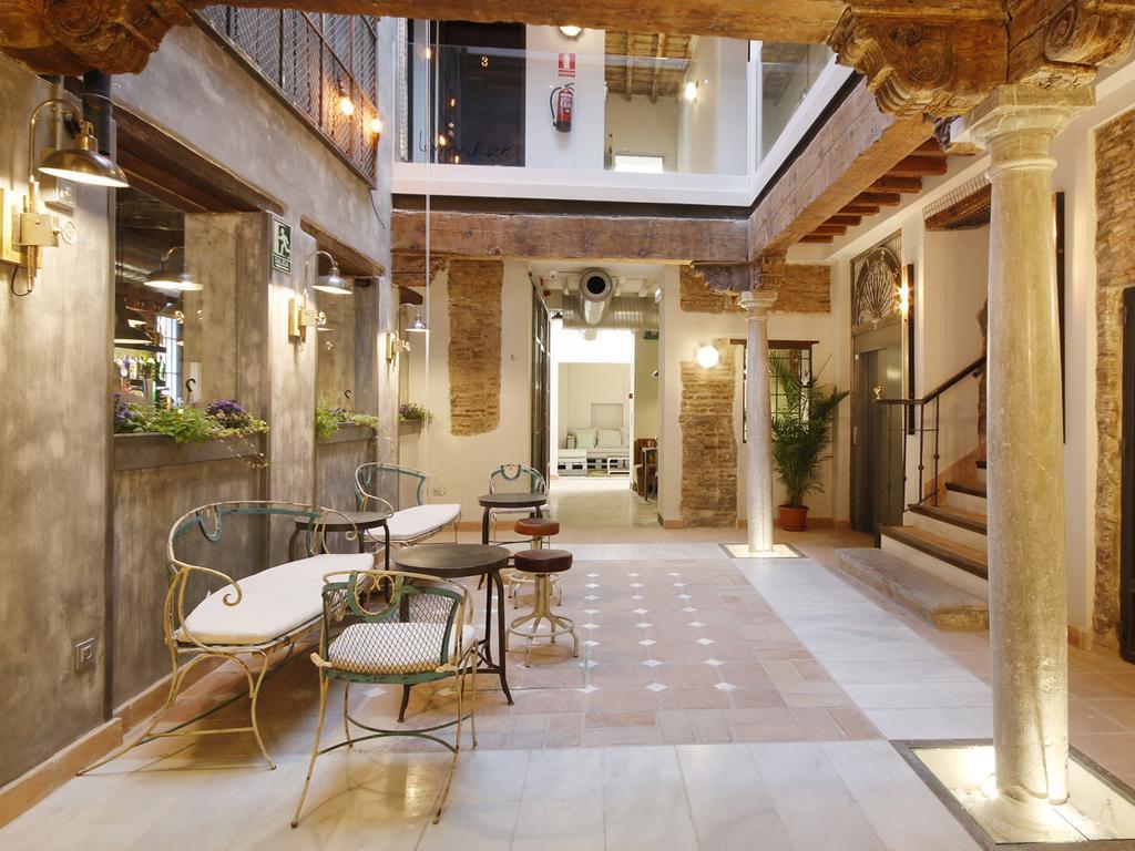 Lemon Rock Hostel Гранада Екстериор снимка
