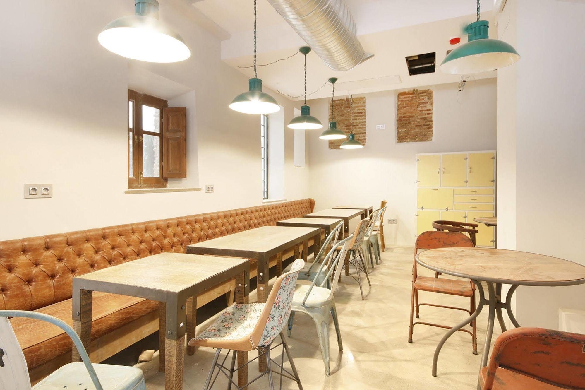 Lemon Rock Hostel Гранада Екстериор снимка