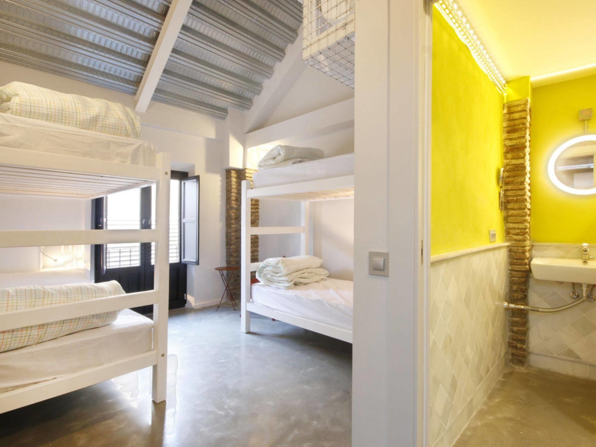 Lemon Rock Hostel Гранада Екстериор снимка