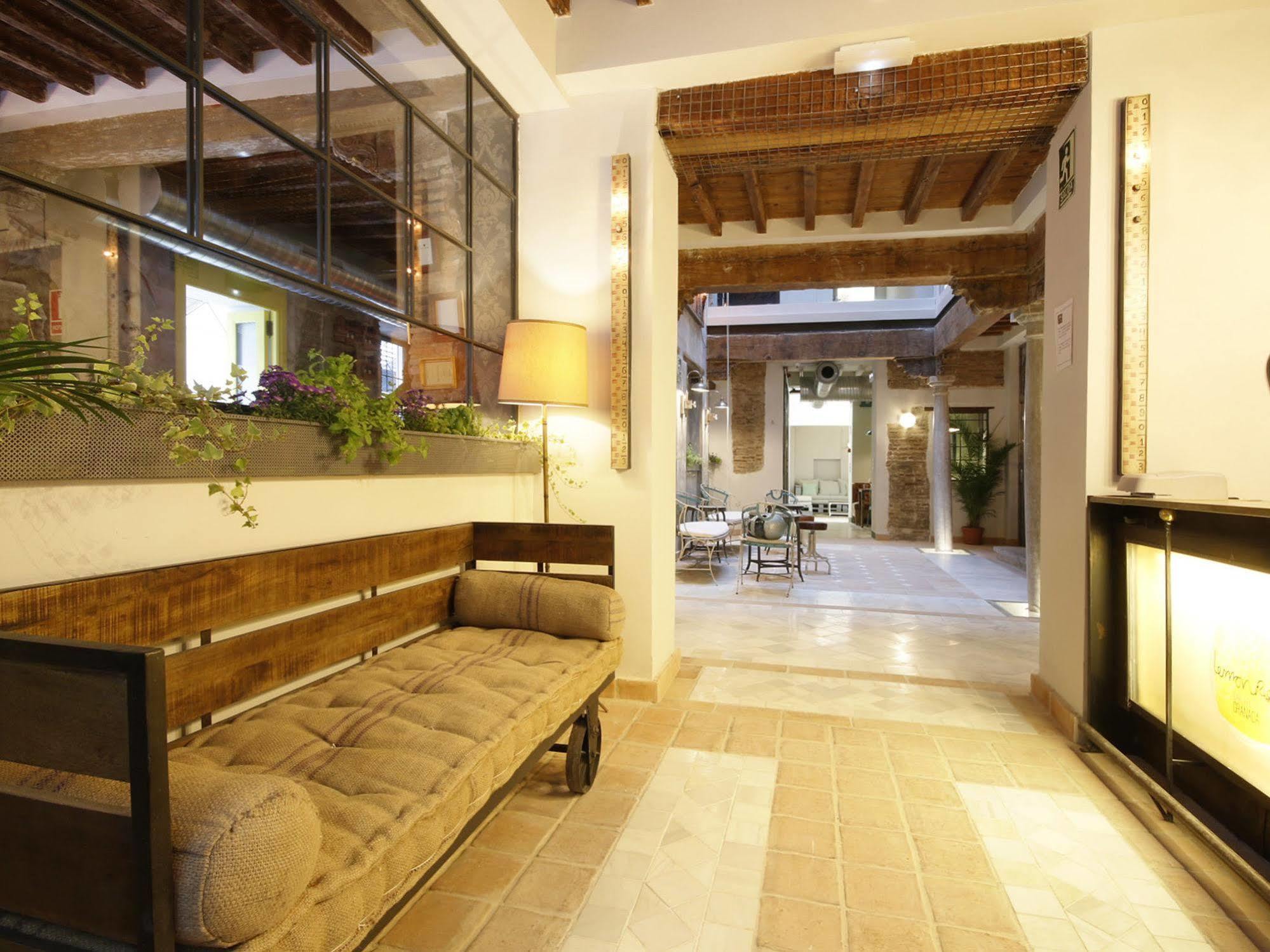 Lemon Rock Hostel Гранада Екстериор снимка