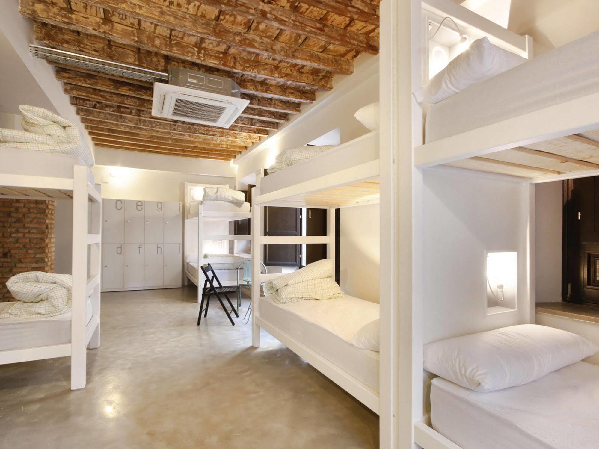 Lemon Rock Hostel Гранада Екстериор снимка
