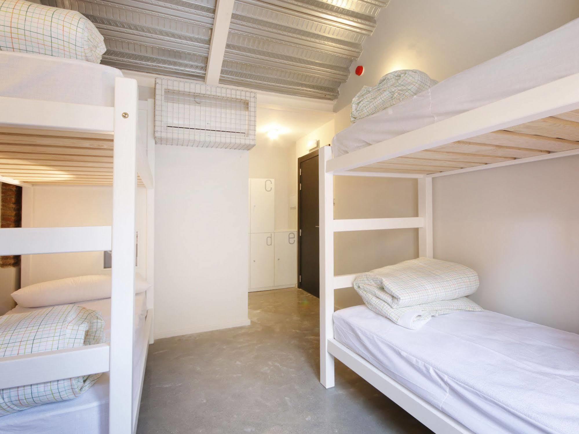 Lemon Rock Hostel Гранада Екстериор снимка